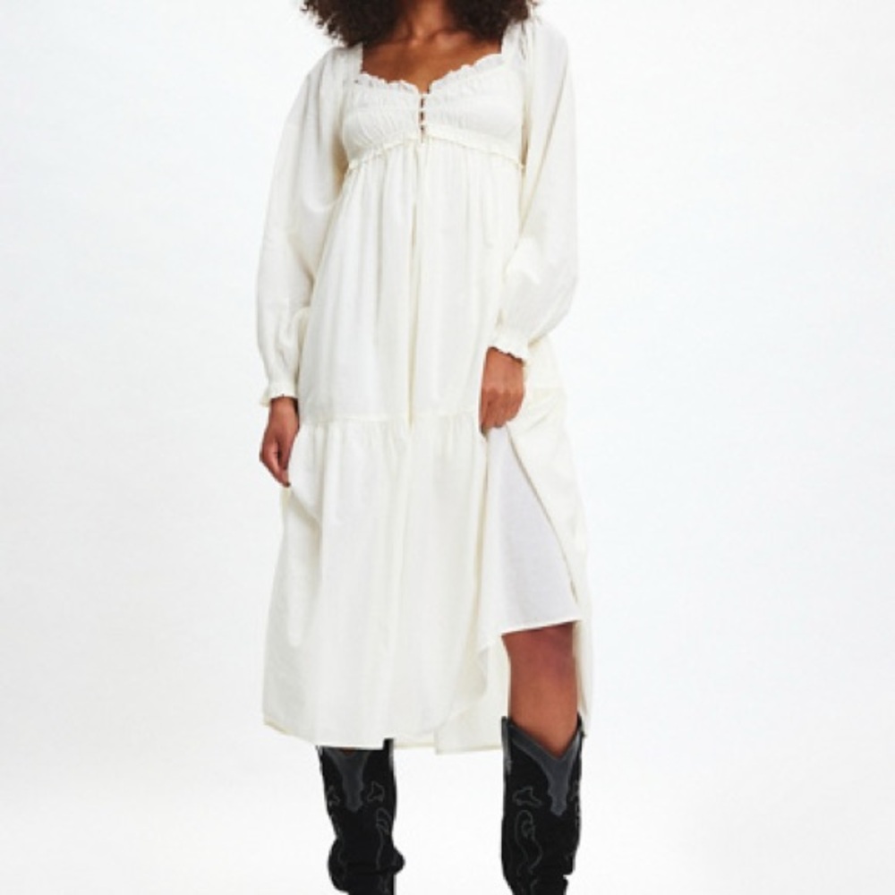 Elegant White Maxi Dress